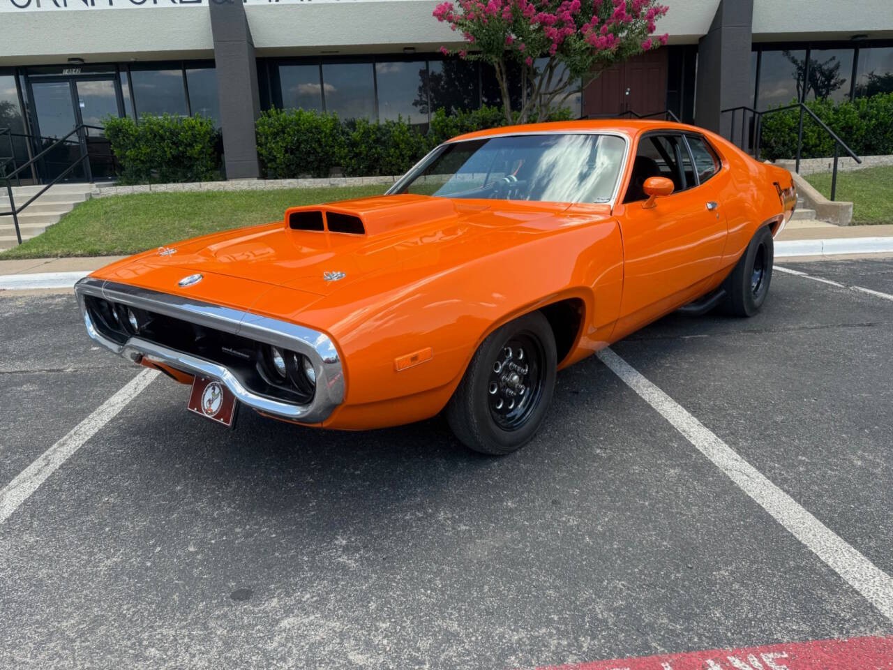 Plymouth-Road-Runner-1972-Coupe-2