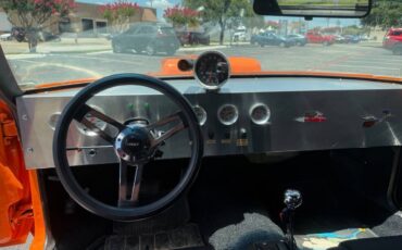 Plymouth-Road-Runner-1972-Coupe-27