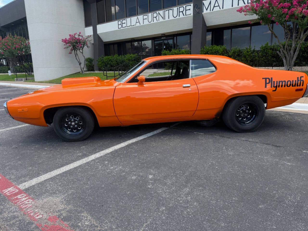 Plymouth-Road-Runner-1972-Coupe-3
