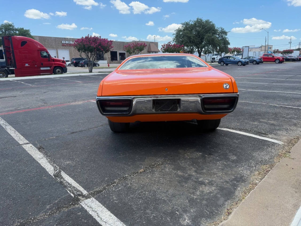 Plymouth-Road-Runner-1972-Coupe-5