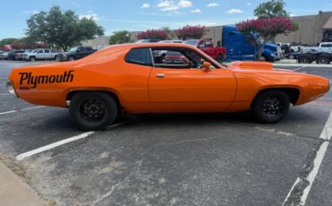 Plymouth-Road-Runner-1972-Coupe-7