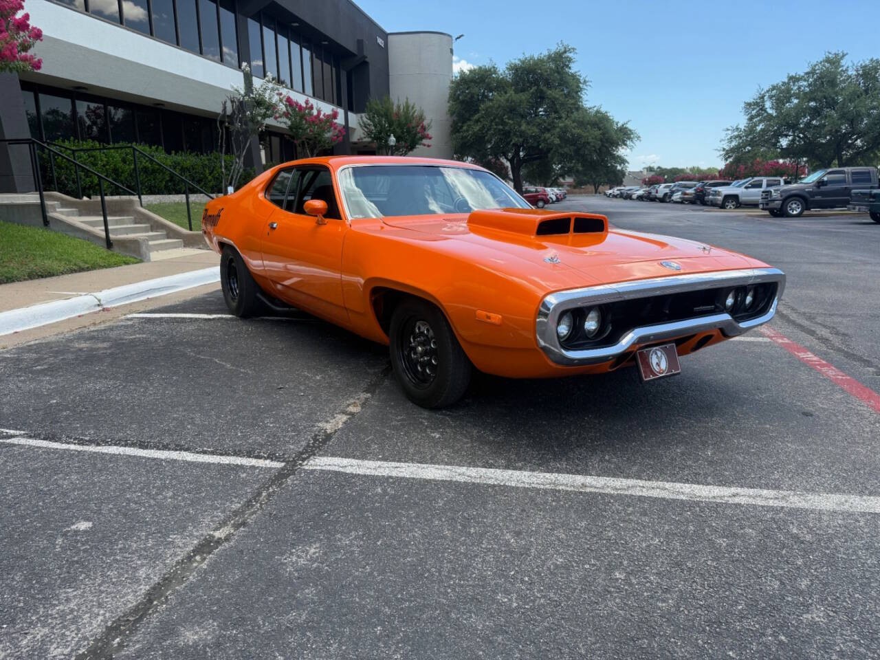 Plymouth-Road-Runner-1972-Coupe-8