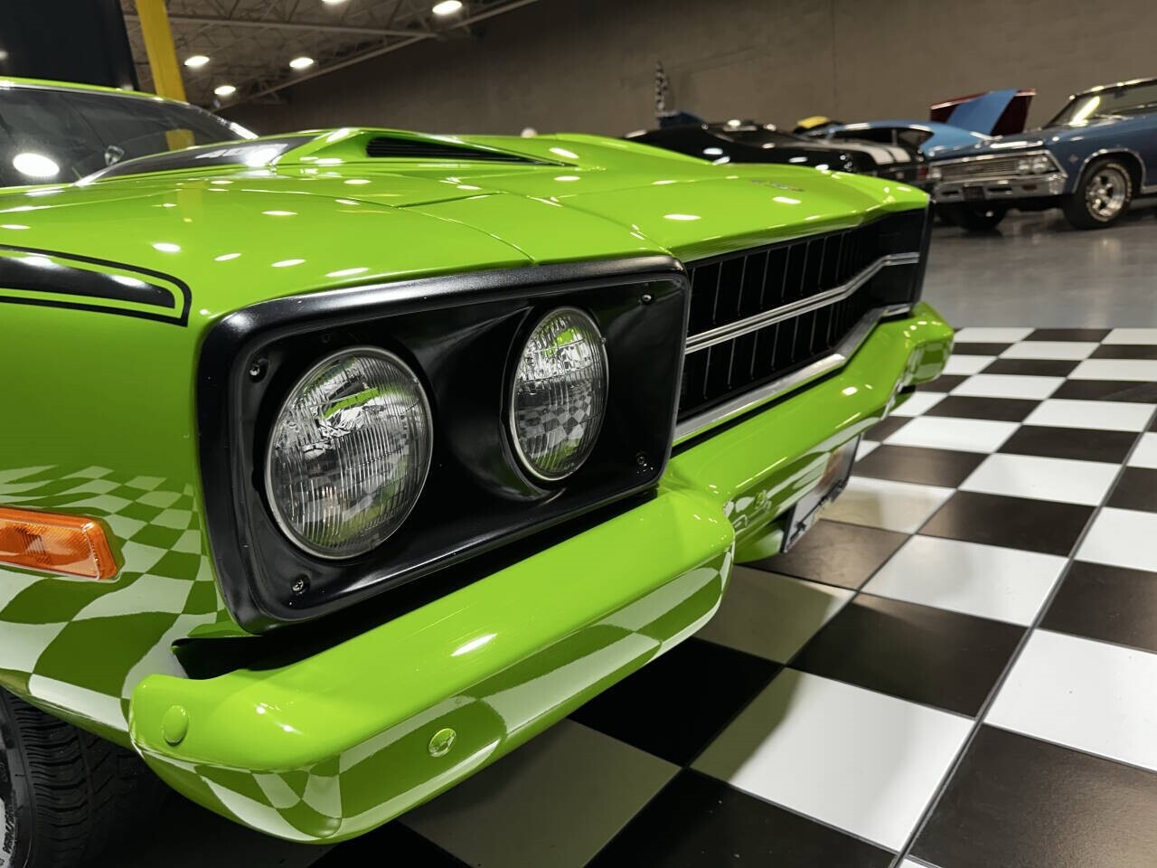 Plymouth-Road-Runner-1973-Coupe-13
