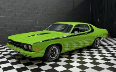 Plymouth-Road-Runner-1973-Coupe-3