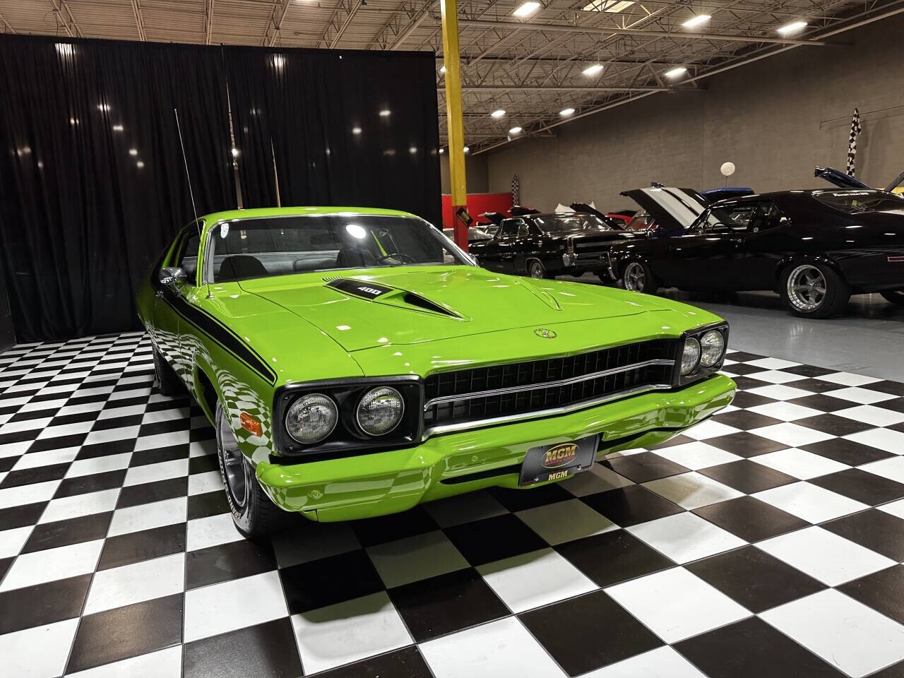 Plymouth-Road-Runner-1973-Coupe-36