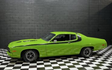 Plymouth-Road-Runner-1973-Coupe-4