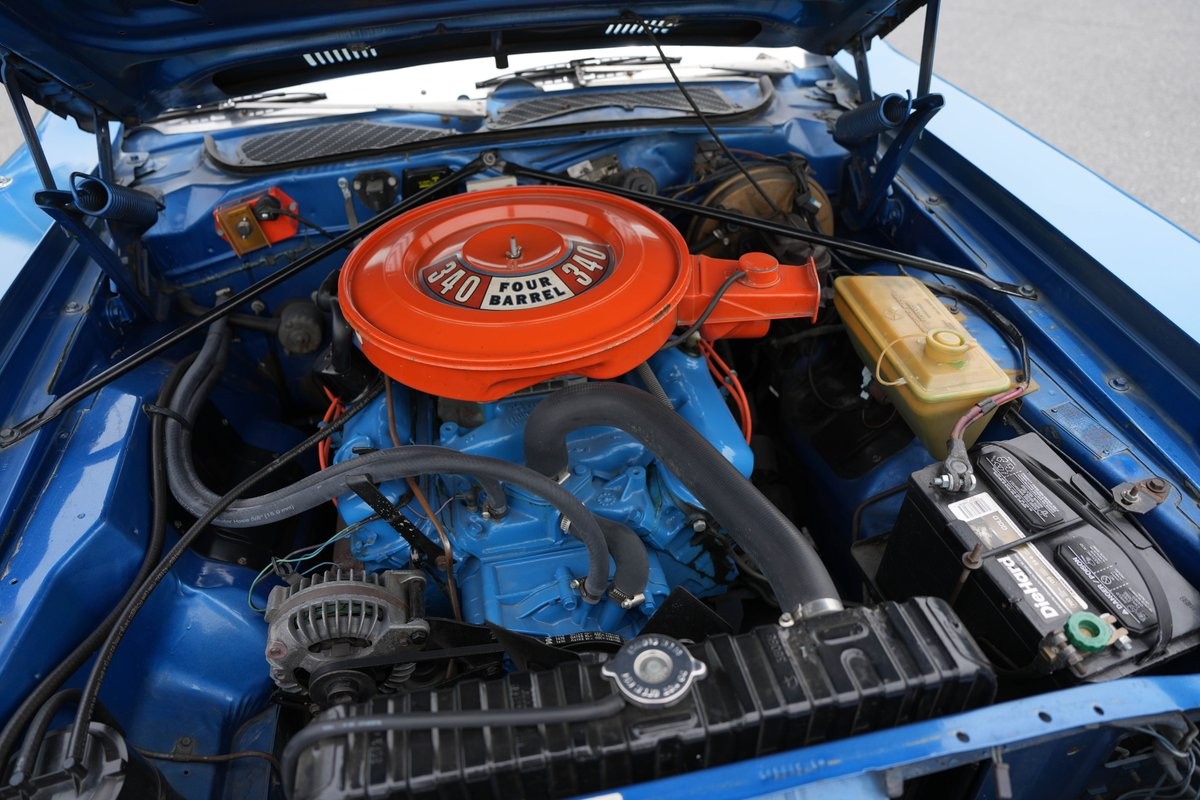 Plymouth-Road-Runner-1973-Fastback-14