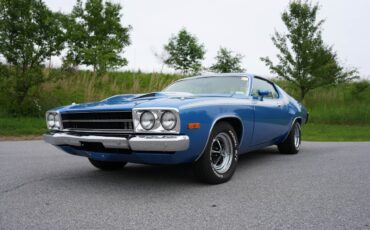 Plymouth-Road-Runner-1973-Fastback-19