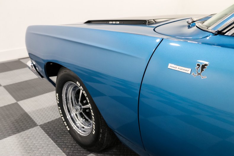 Plymouth-Road-runner-1968-BLUE-Blue-10