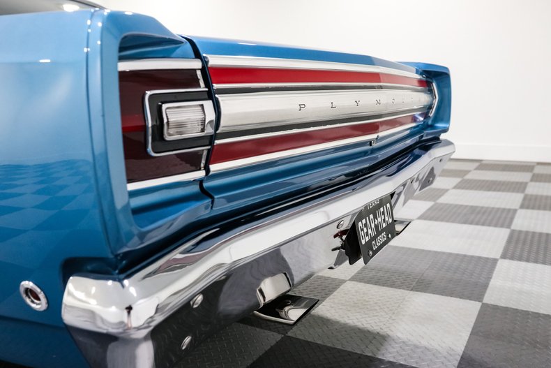 Plymouth-Road-runner-1968-BLUE-Blue-11