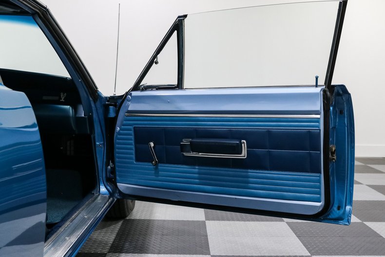 Plymouth-Road-runner-1968-BLUE-Blue-20
