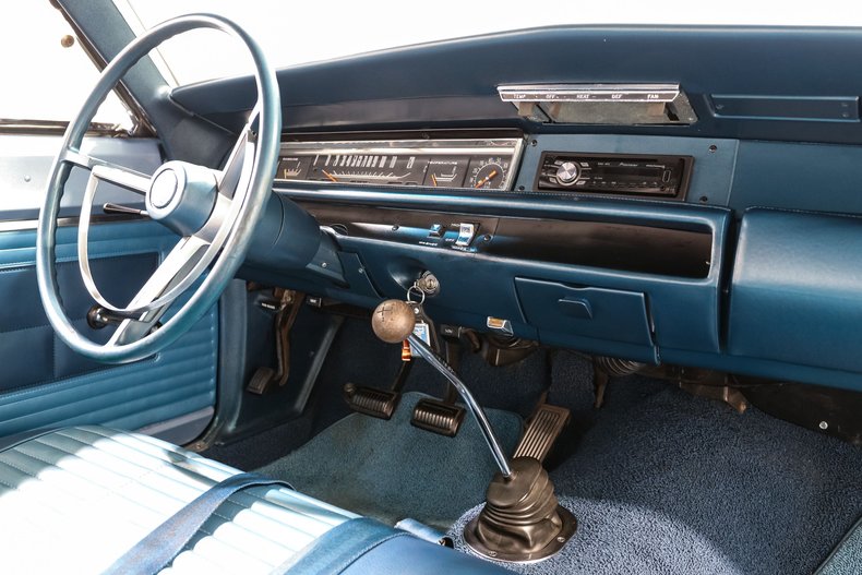 Plymouth-Road-runner-1968-BLUE-Blue-21