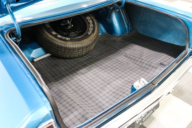Plymouth-Road-runner-1968-BLUE-Blue-24
