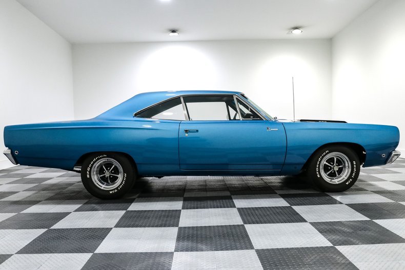 Plymouth-Road-runner-1968-BLUE-Blue-9