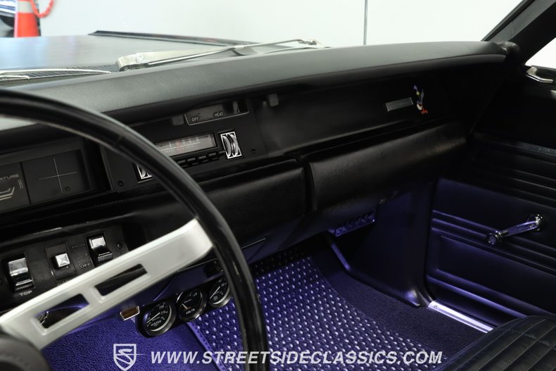Plymouth-Road-runner-1969-Black-Velvet-Black-13