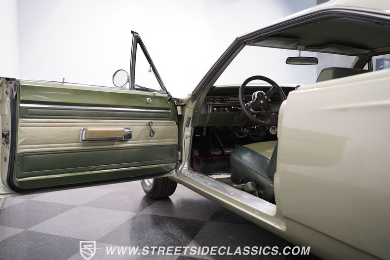 Plymouth-Road-runner-1969-Forest-Green-Metalli-Green-25
