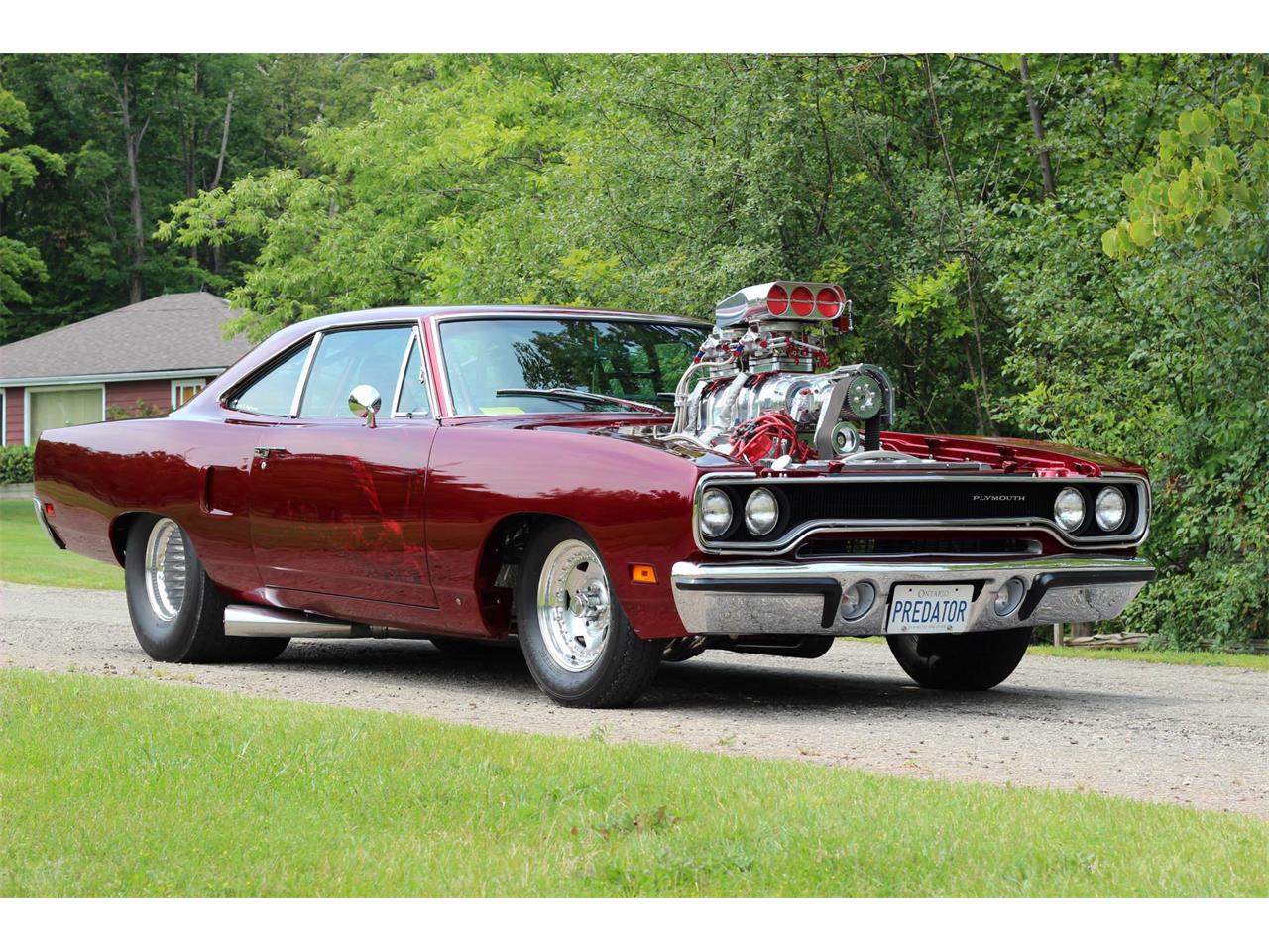 Plymouth-Road-runner-1970-Candy-Brandy-Wine-Black-and-Grey-3