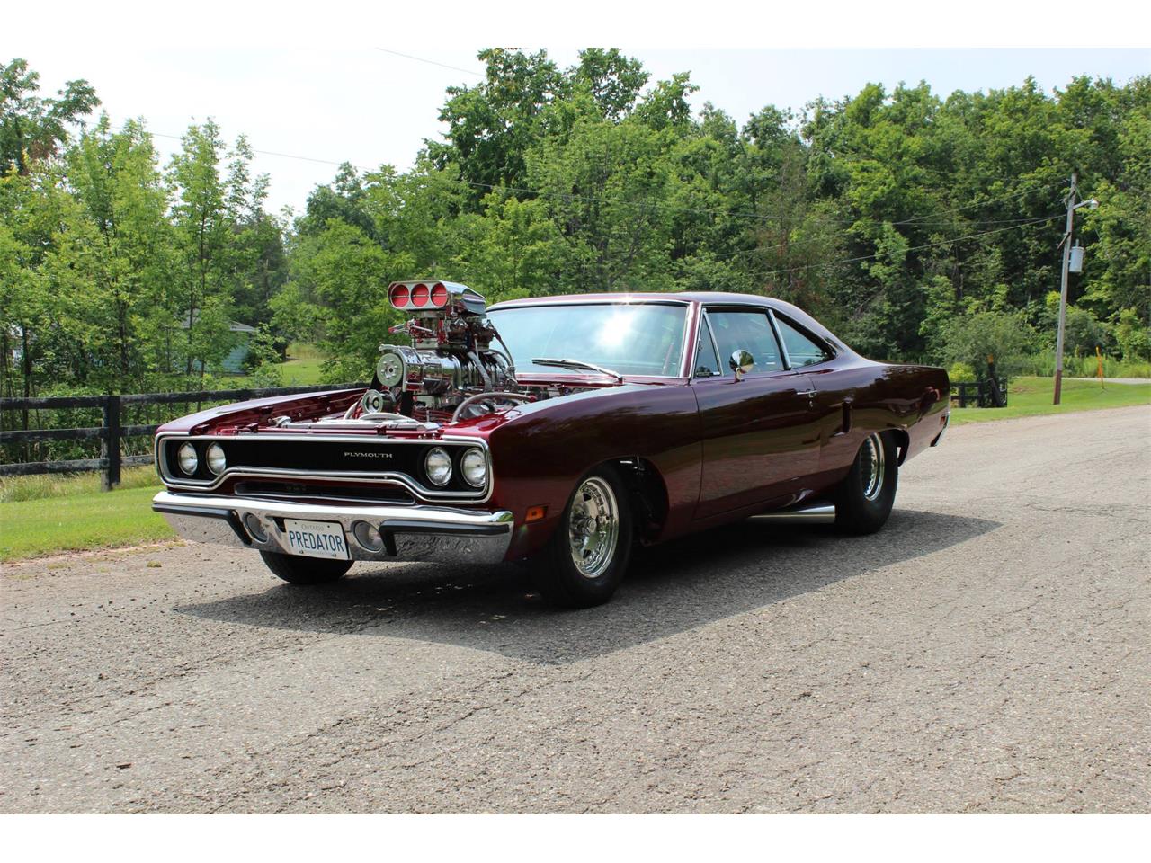 Plymouth-Road-runner-1970-Candy-Brandy-Wine-Black-and-Grey-5