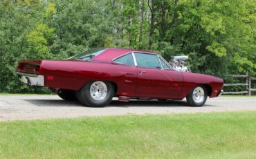Plymouth-Road-runner-1970-Candy-Brandy-Wine-Black-and-Grey-6