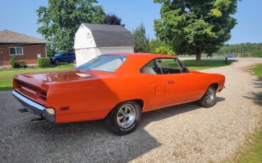 Plymouth-Road-runner-1970-Citrus-orange-White-17