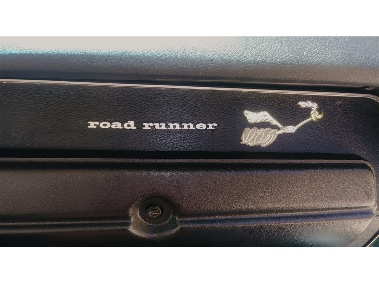 Plymouth-Road-runner-1970-Ivy-Green-White-22
