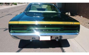 Plymouth-Road-runner-1970-Ivy-Green-White-3