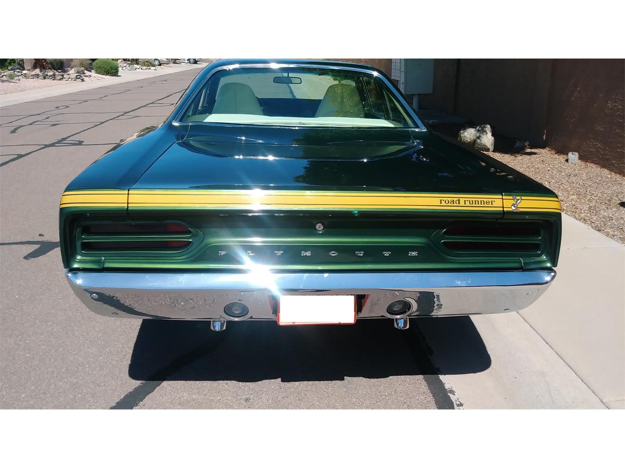 Plymouth-Road-runner-1970-Ivy-Green-White-3