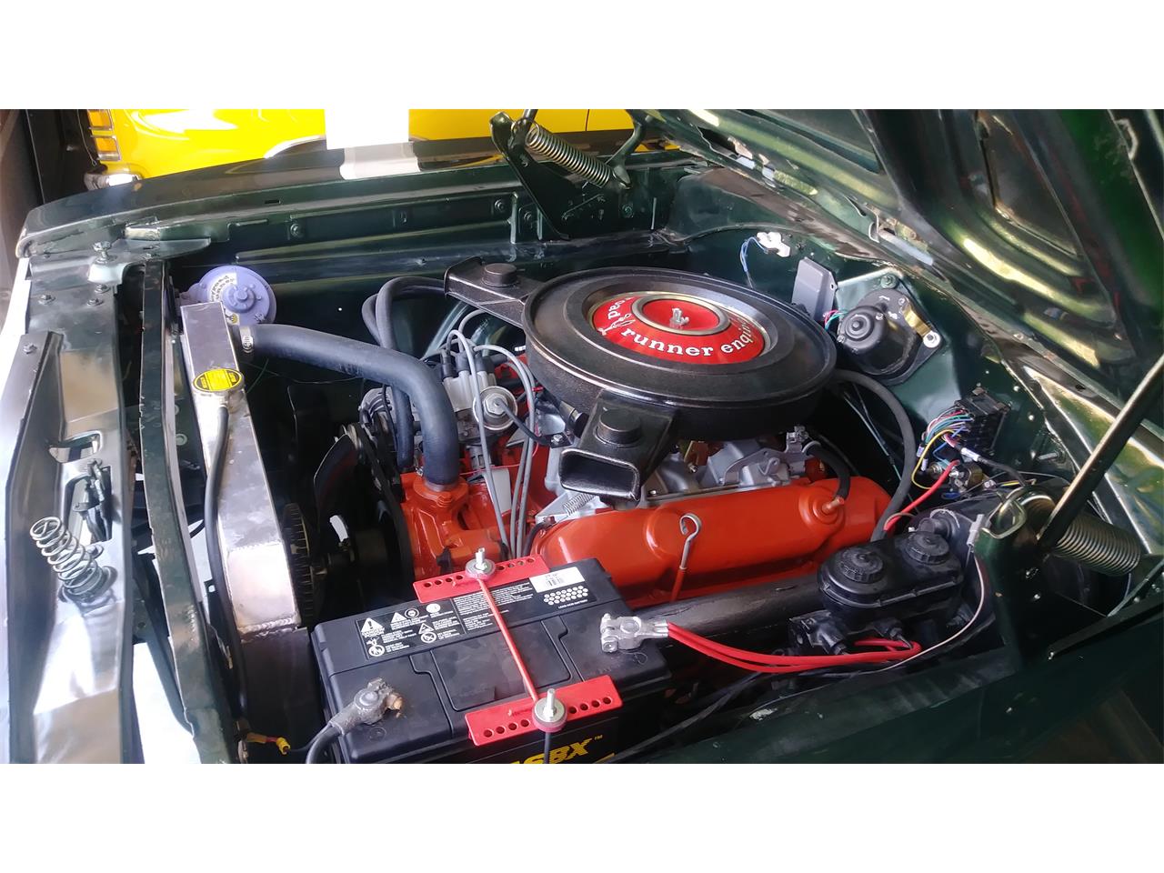 Plymouth-Road-runner-1970-Ivy-Green-White-34