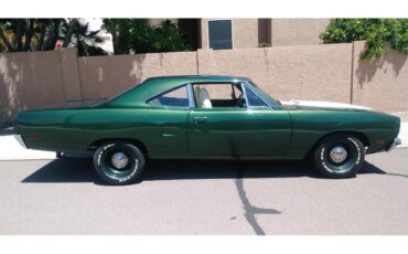 Plymouth-Road-runner-1970-Ivy-Green-White-5
