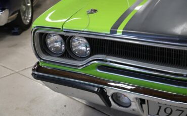 Plymouth-Road-runner-1970-Limelight-Black-14
