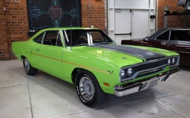 Plymouth-Road-runner-1970-Limelight-Black-20
