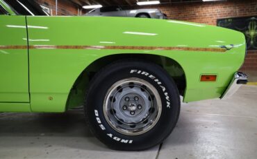 Plymouth-Road-runner-1970-Limelight-Black-23