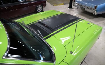 Plymouth-Road-runner-1970-Limelight-Black-26