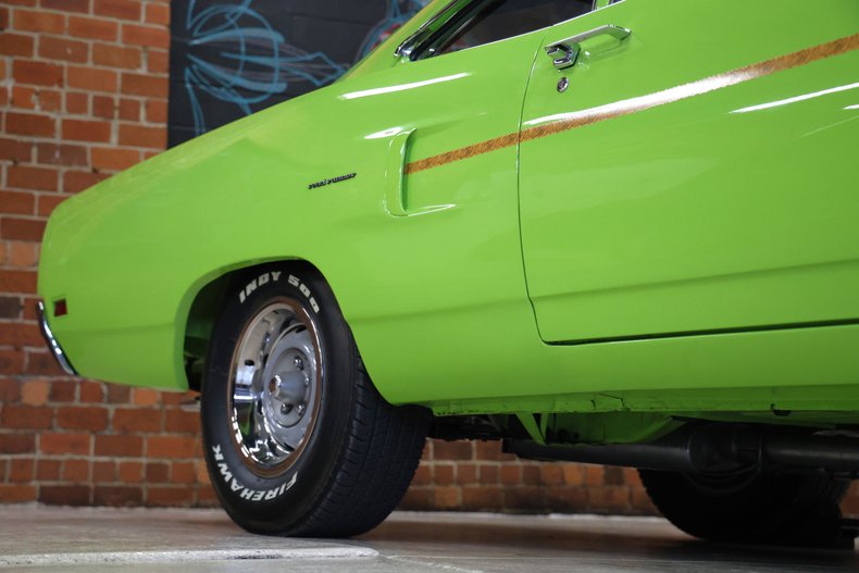 Plymouth-Road-runner-1970-Limelight-Black-41