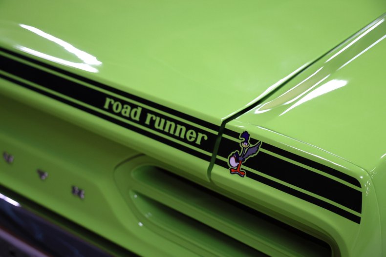 Plymouth-Road-runner-1970-Limelight-Black-49