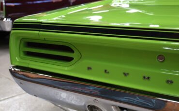 Plymouth-Road-runner-1970-Limelight-Black-5