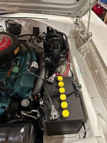Plymouth-Roadrunner-1968-WhiteGreen-Vinyl-To-White-16