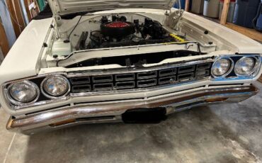Plymouth-Roadrunner-1968-WhiteGreen-Vinyl-To-White-2