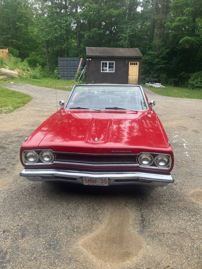Plymouth-Roadrunner-1968-red-1