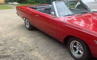 Plymouth-Roadrunner-1968-red-2