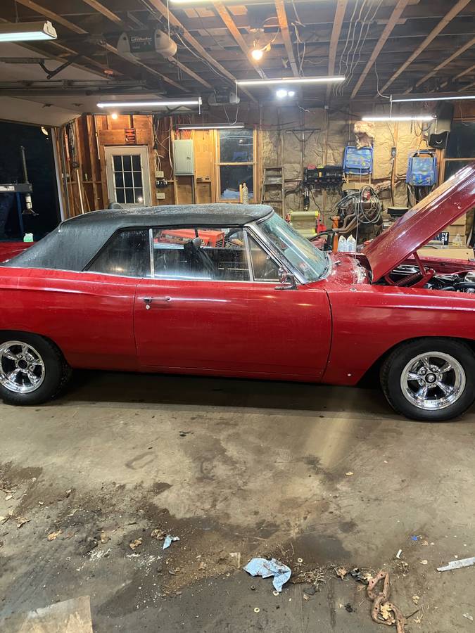 Plymouth-Roadrunner-1968-red-5