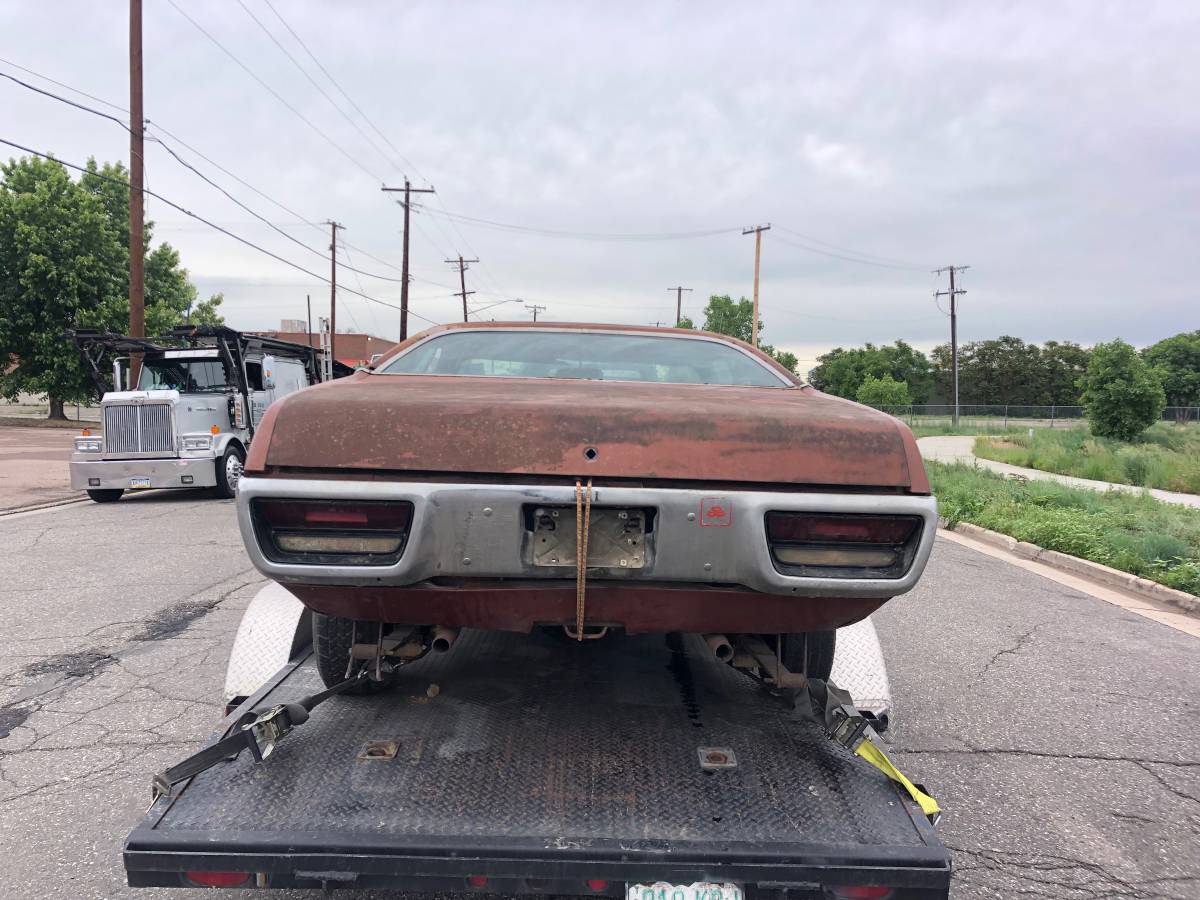 Plymouth-Satellite-1971-brown-3