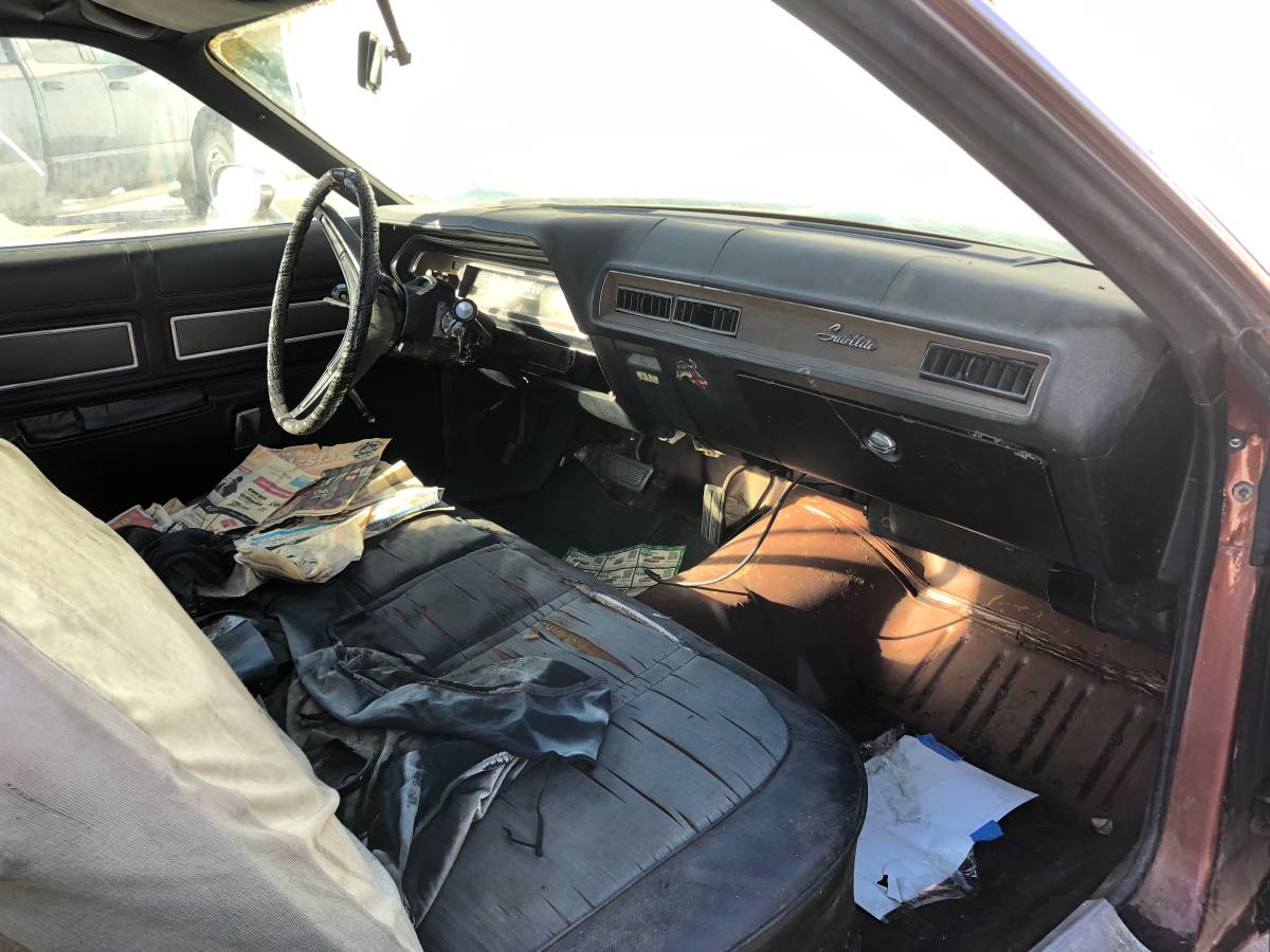 Plymouth-Satellite-1971-brown-4