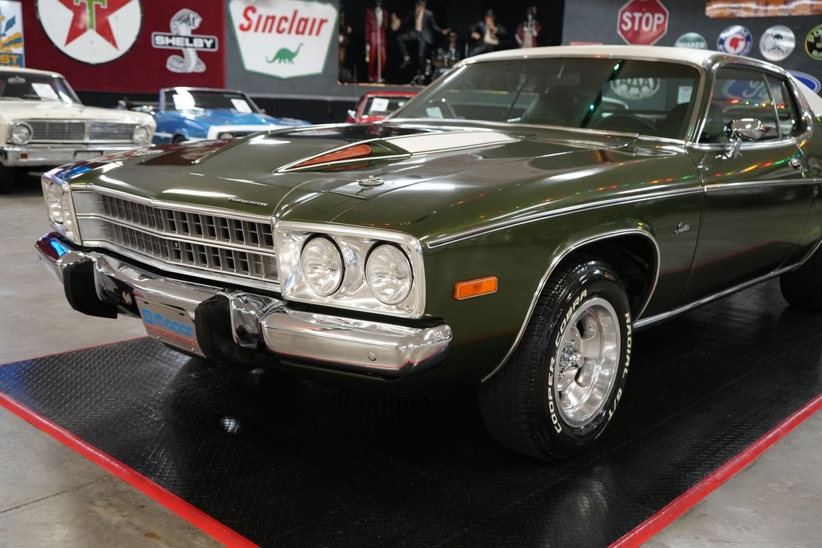 Plymouth-Satellite-Sebring-Plus-1973-Coupe-26