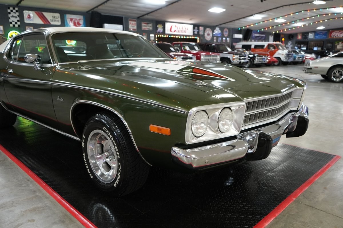 Plymouth-Satellite-Sebring-Plus-1973-Coupe-29