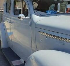 Plymouth-Sedan-1938-3