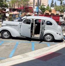 Plymouth-Sedan-1938-4