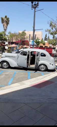 Plymouth-Sedan-1938-4