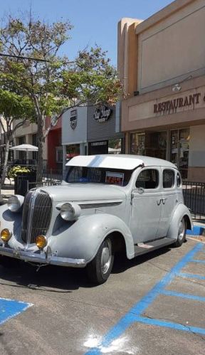 Plymouth-Sedan-1938