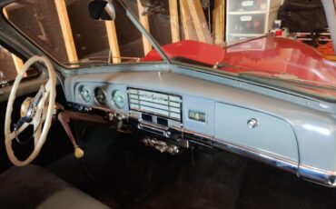 Plymouth-Sedan-1950-Red-Gray-1